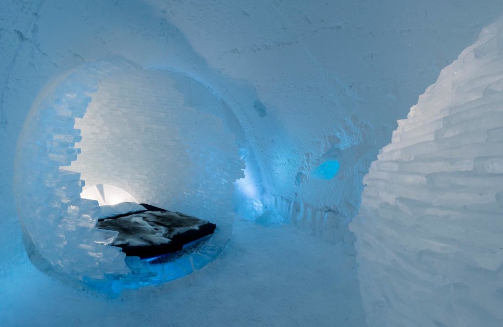 Icehotel Jukkasjärvi art suite BEFORE THE BIG BANG by Rob & Timsam Harding. Photo: Christopher Hauser