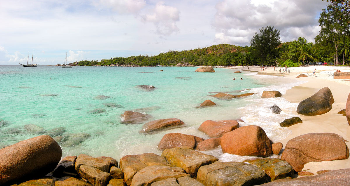 This amazing beach boasts beautiful white sand and clear turquoise water; a sheltered cove is ideal for snorkeling.