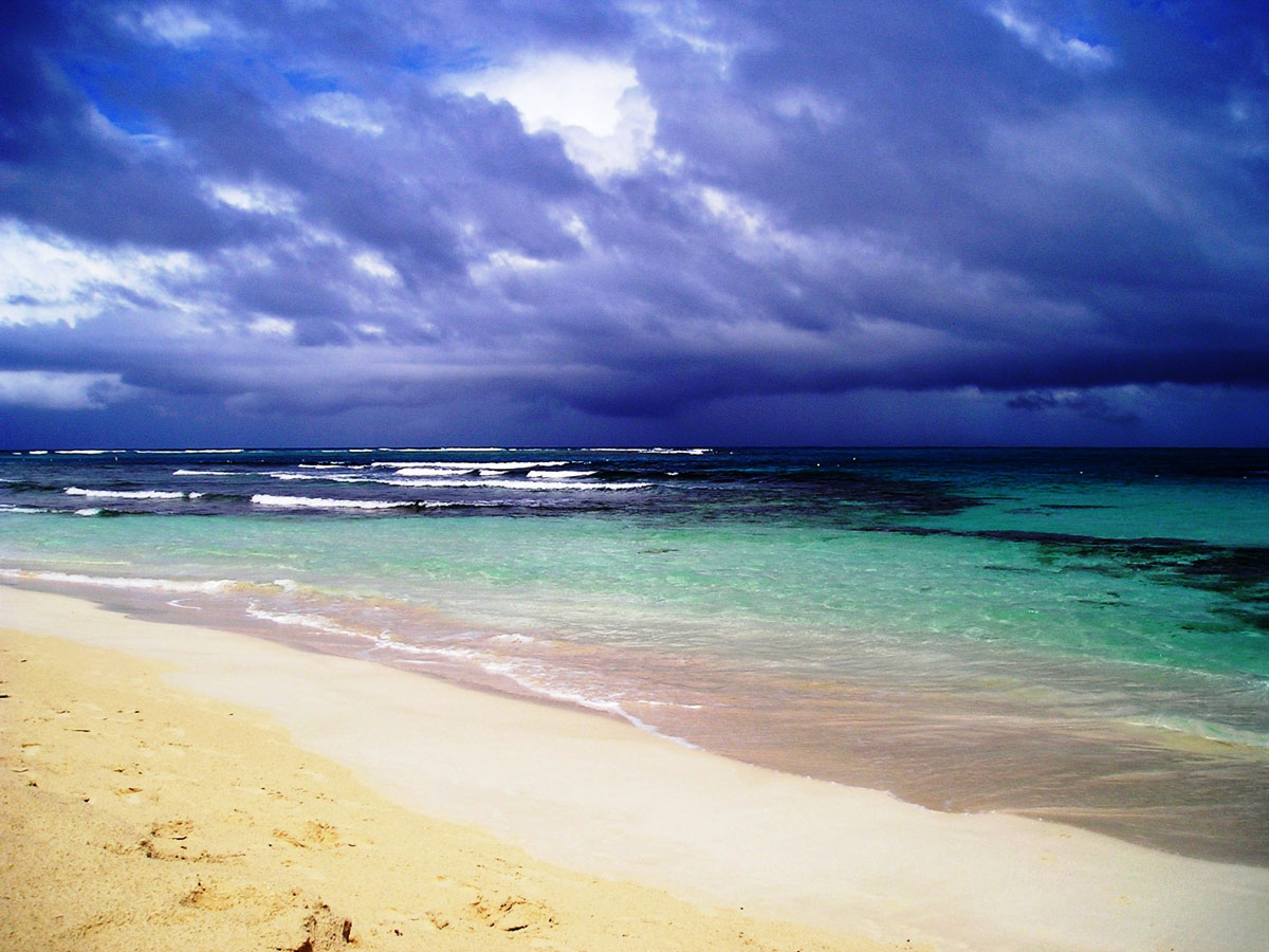 Flamenco Beach is one of the best beaches in the world, a pristine beauty located in Culebra, Puerto Rico. photo via lushnature.com