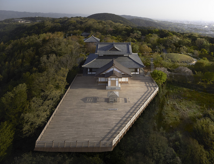 KOU-AN, The Transparent Glass Tea House by Tokujin Yoshioka at Seiryuden, Kyoto, Japan.