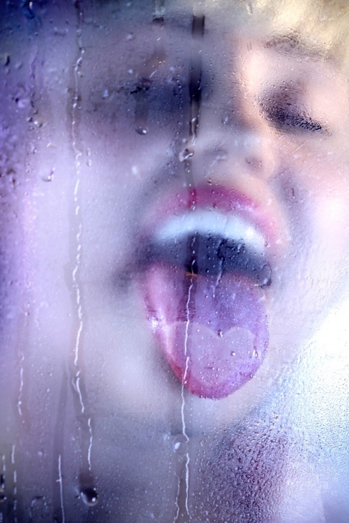 Marilyn Minter, Miley Hearts Planned Parenthood (2016). This image will be available on a Marc Jacobs t-shirt. Photo: courtesy Planned Parenthood.